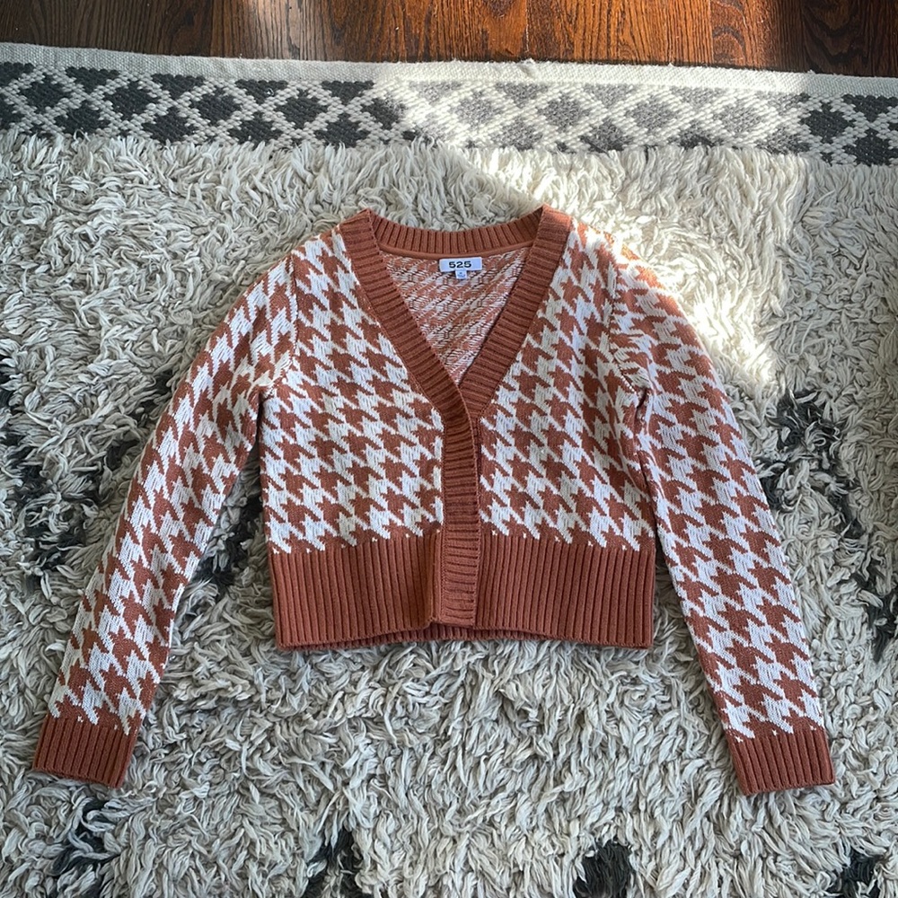 Anthropologie cropped houndstooth sweater